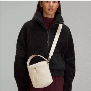 Lululemon Sherpa Bucket Bag